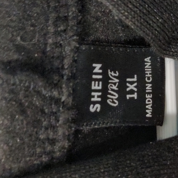 Size 1xl Shein hoodie - Picture 3 of 4